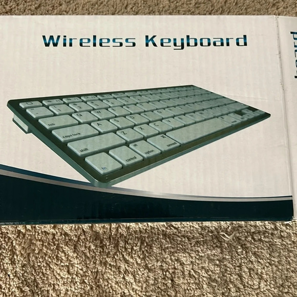 Sparin Ultra Slim Mini Bluetooth Wireless Keyboard for Samsung Enabled Tablets - Picture 4 of 7